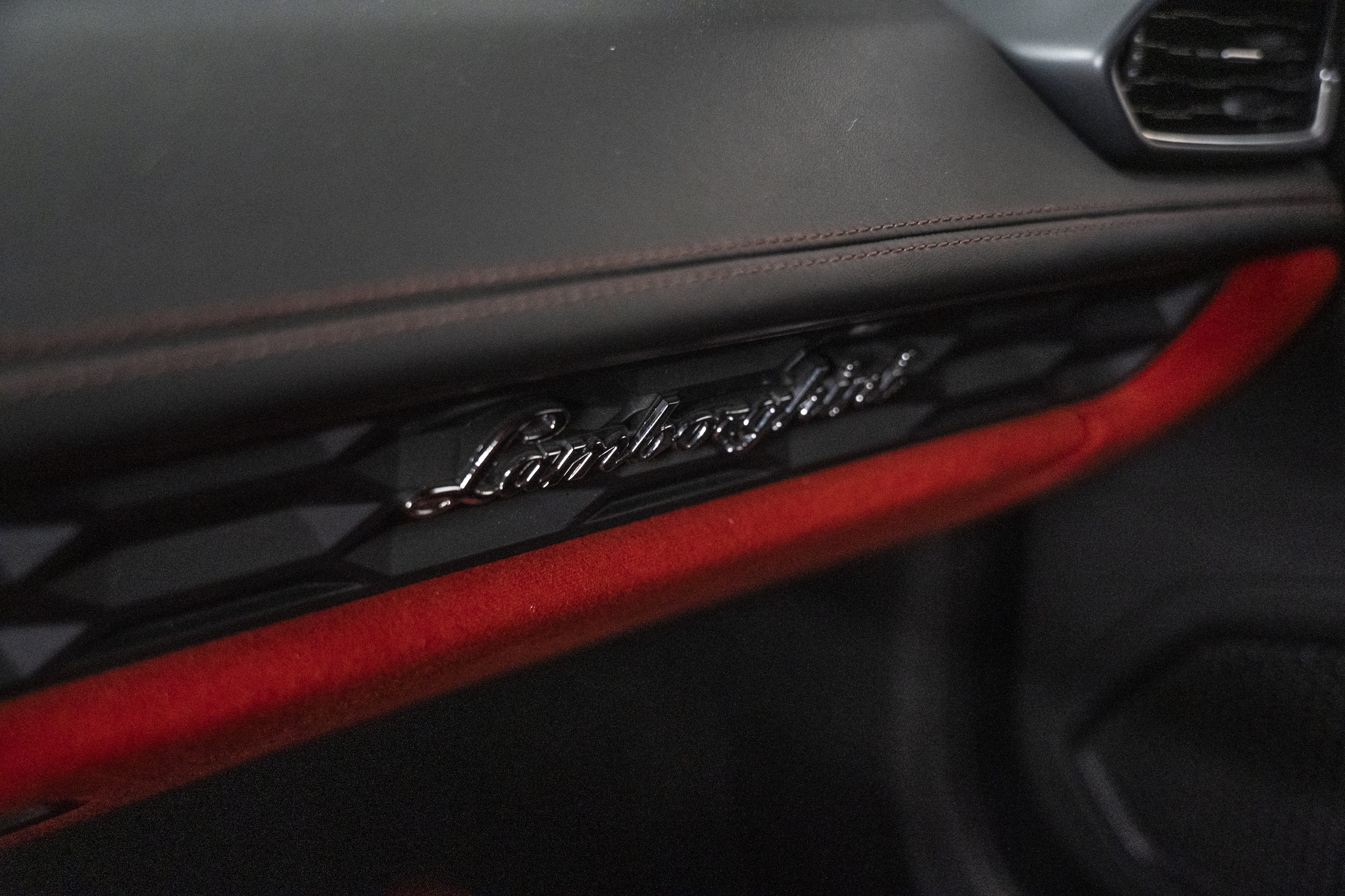 Used 2015 Lamborghini Huracan LP 610-4 image 27
