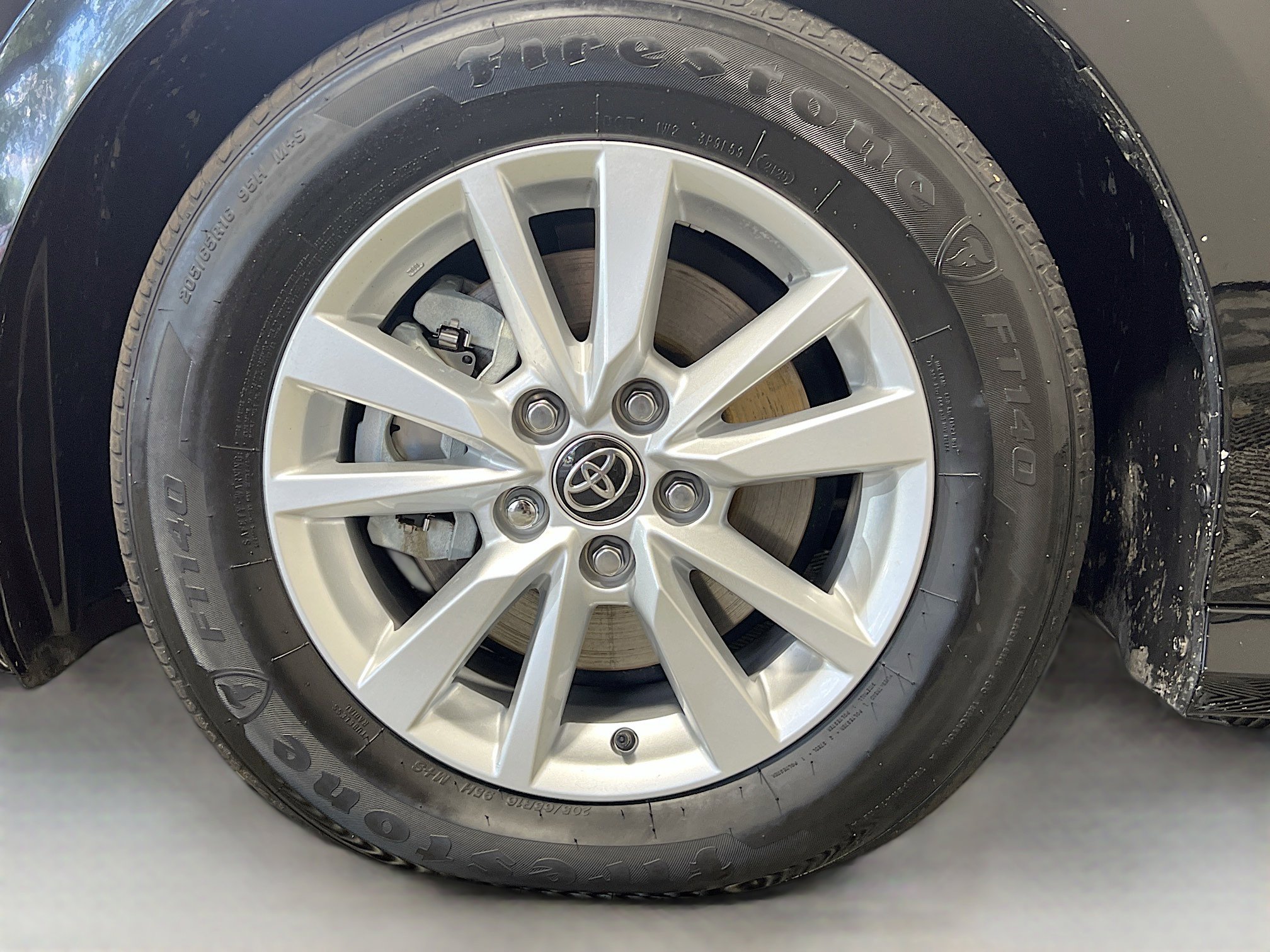 Used 2025 Toyota Camry LE w/ Convenience Package image 14