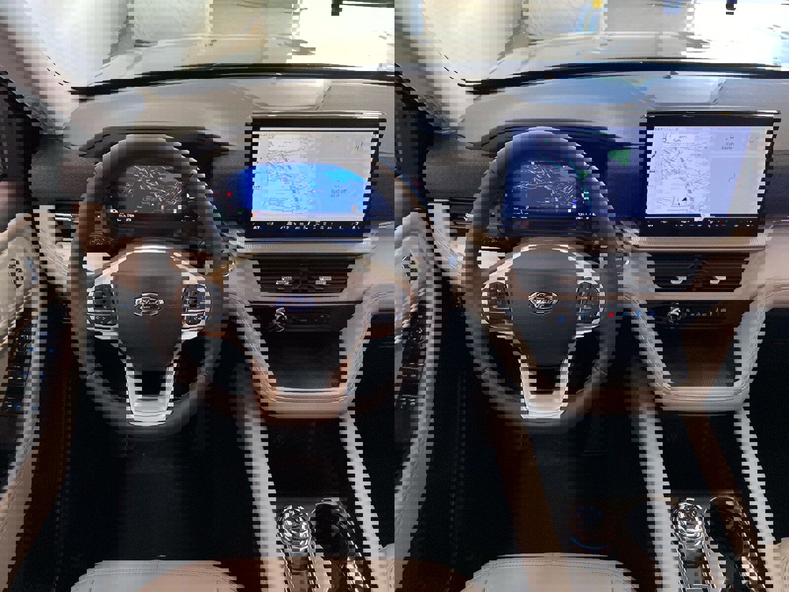 New 2026 Ford Explorer Active w/ Active Comfort Package image 13