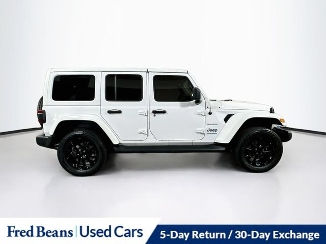 Used 2022 Jeep Wrangler Unlimited Sahara w/ Cold Weather Group AWD/4WD image 11