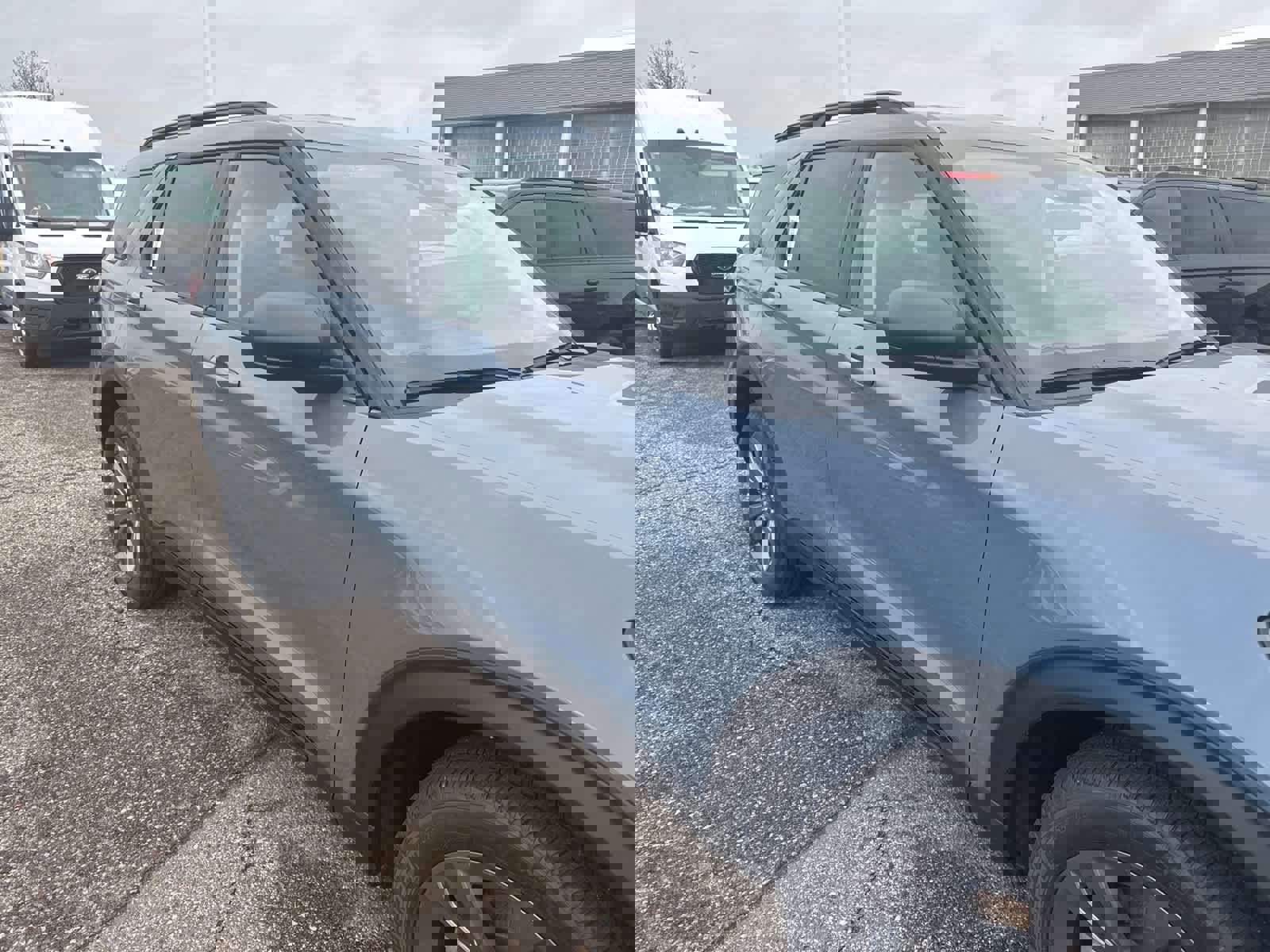 New 2026 Ford Explorer Active w/ Active Comfort Package image 14