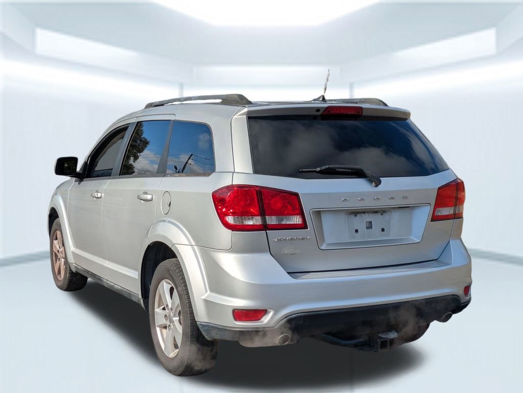 Used 2011 Dodge Journey Mainstreet w/ Flexible Seating Group video 3