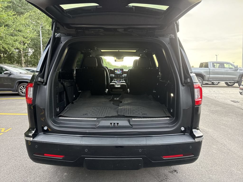 Used 2021 Lincoln Navigator Reserve w/ Luxury Package AWD/4WD image 21