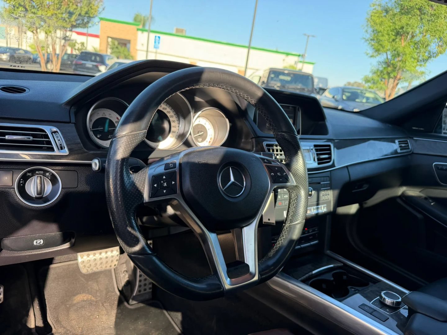 Used 2016 Mercedes-Benz E 350 Sedan image 11