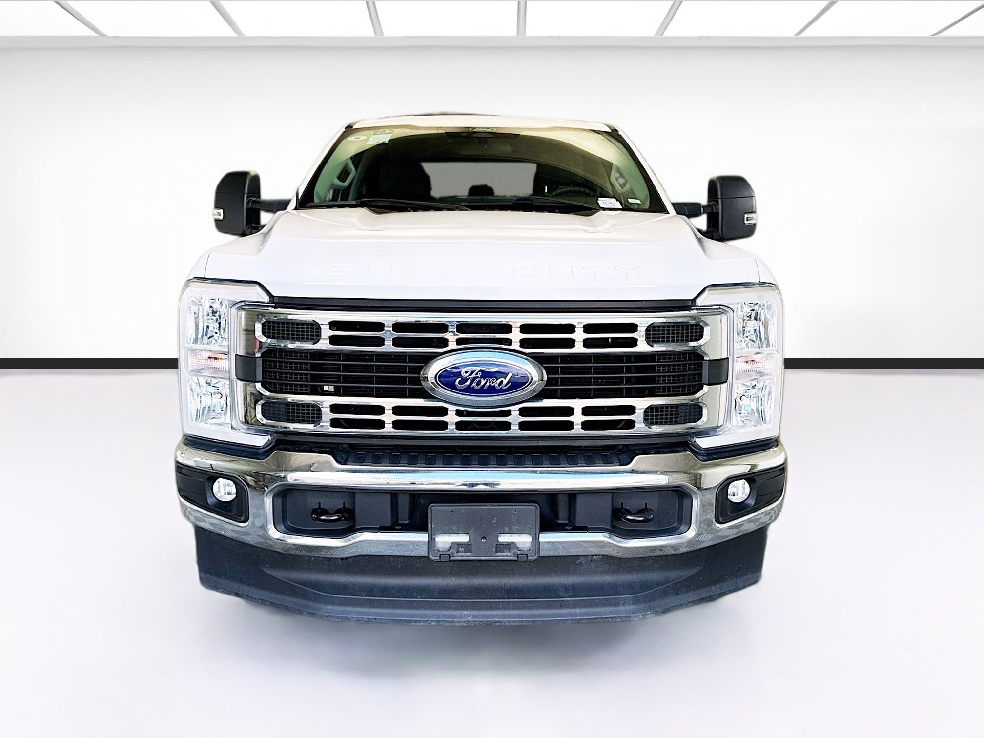 Used 2024 Ford F250 XLT image 2