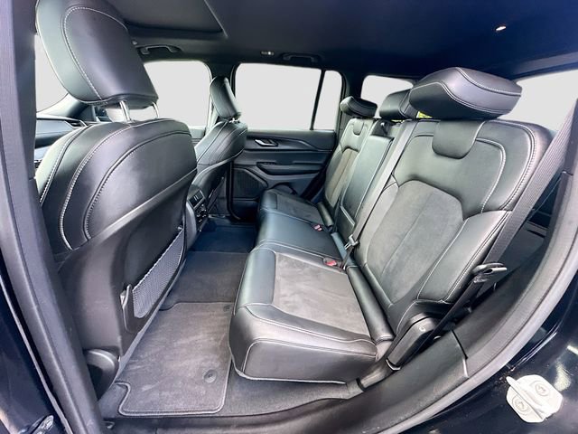 Used 2024 Jeep Grand Cherokee Altitude RWD image 24