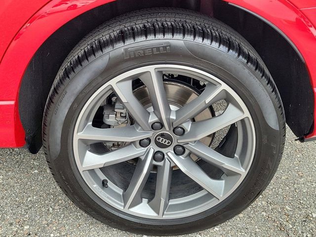 Certified 2025 Audi Q3 2.0T Premium image 10