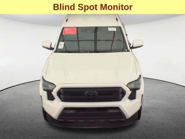 Used 2026 Toyota Tacoma SR5 AWD/4WD image 4