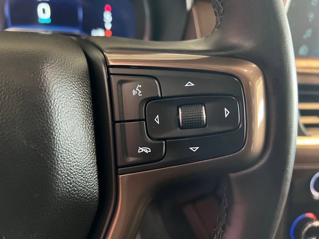 Used 2024 Chevrolet Suburban High Country image 15