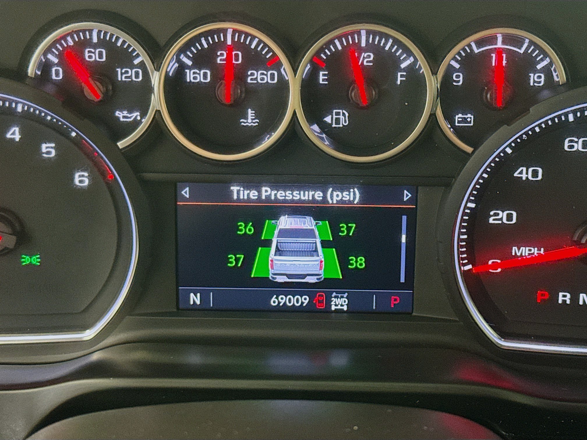 Used 2021 Chevrolet Silverado 1500 LT AWD/4WD image 16