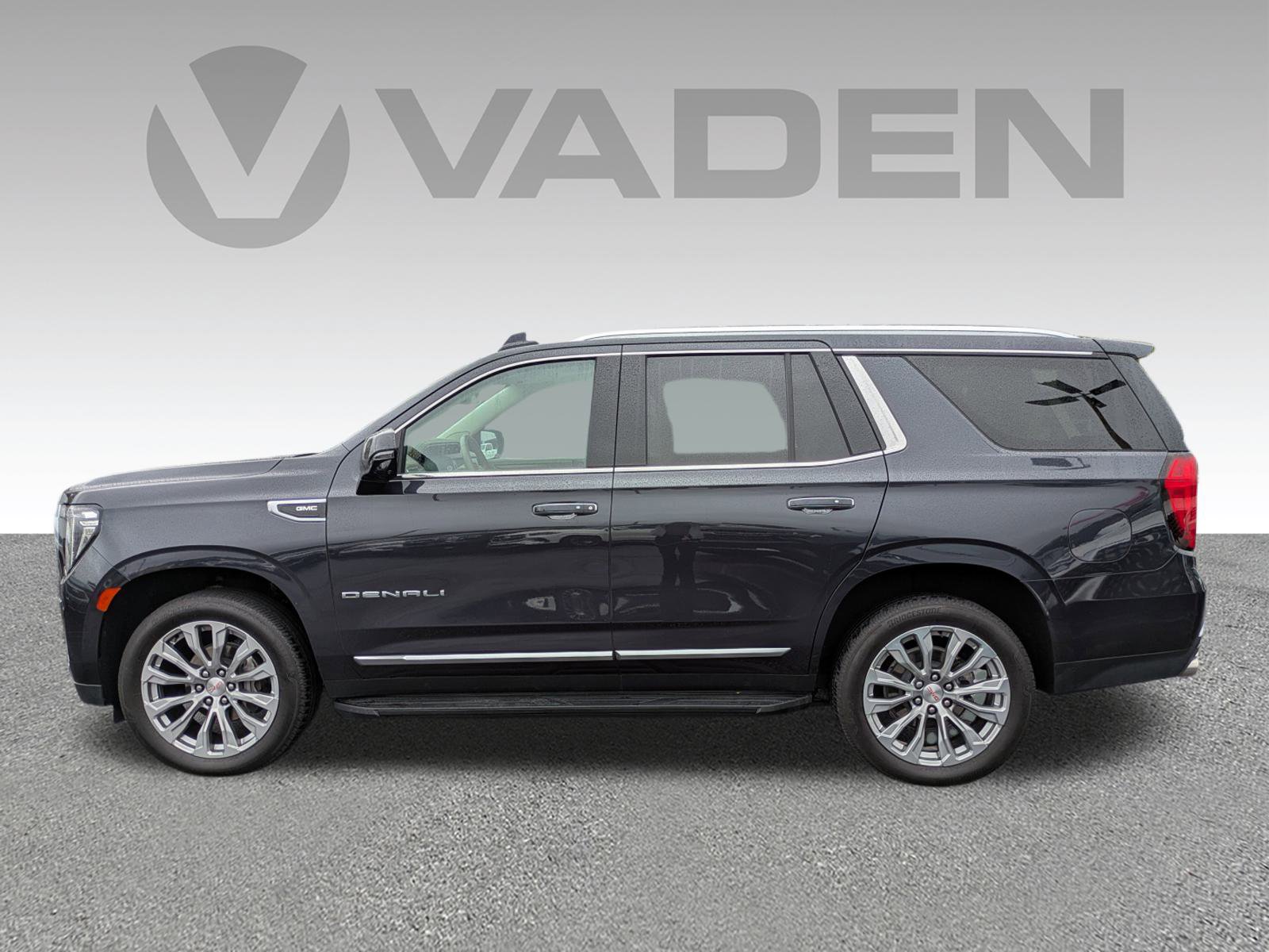 Used 2024 GMC Yukon Denali w/ LPO, Floor Liner Package image 30