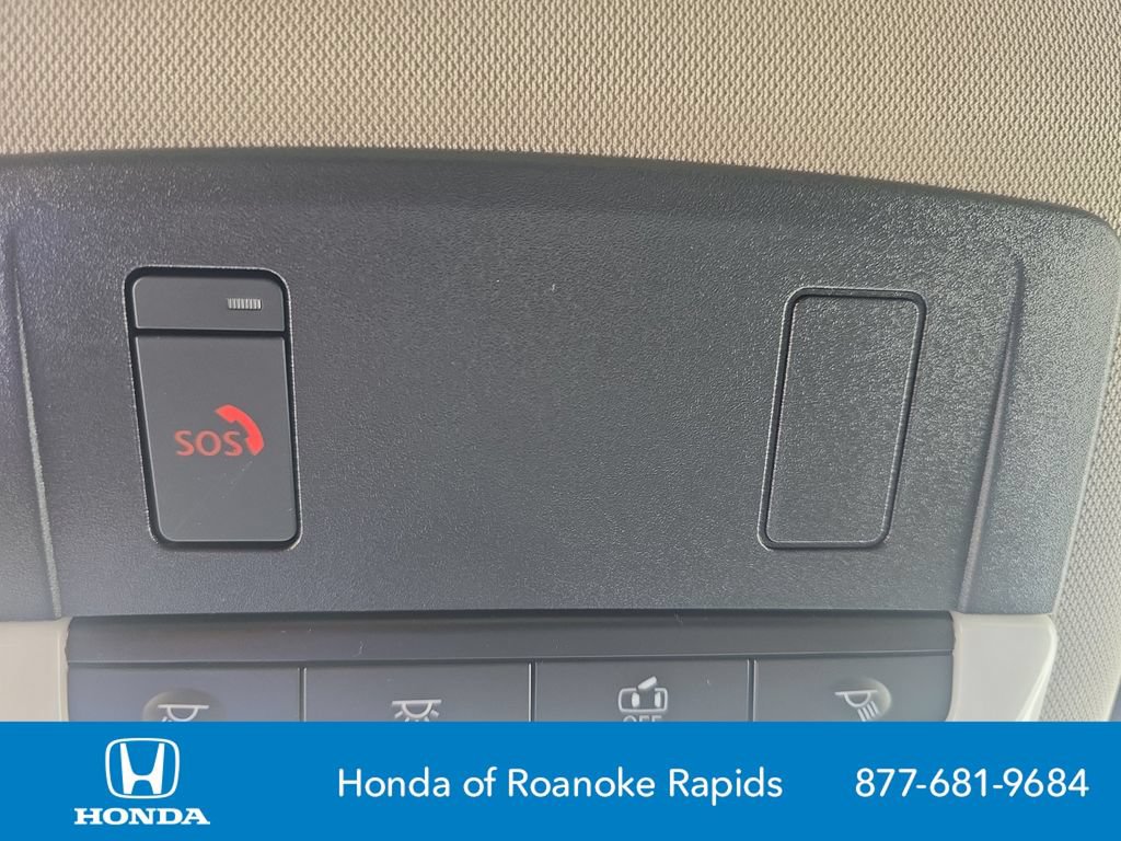 Used 2024 Nissan Rogue SV AWD/4WD image 29