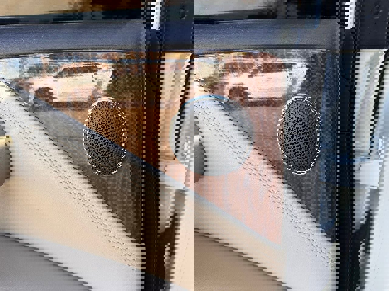 Used 2017 Nissan Armada Platinum w/ Captain Seat Package image 20