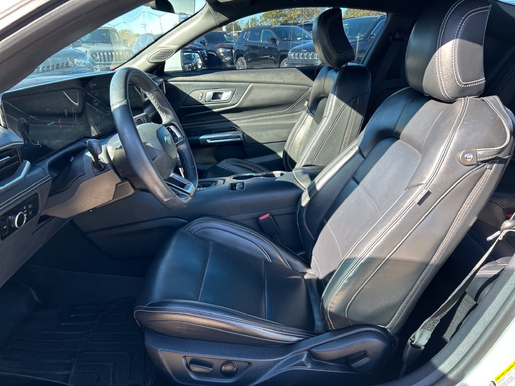 Used 2024 Ford Mustang Premium RWD image 10