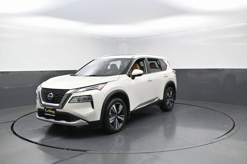 Used 2022 Nissan Rogue Platinum w/ Head-Up Display Package image 6