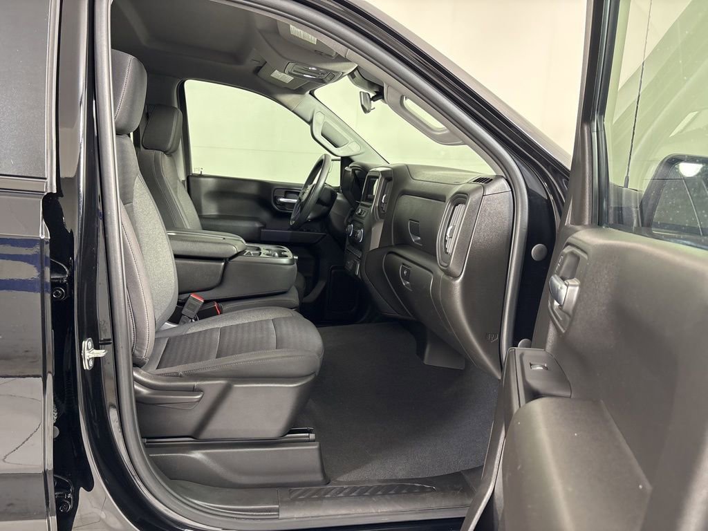 Used 2024 Chevrolet Silverado 1500 Custom w/ Turbomax Blackout Package image 12