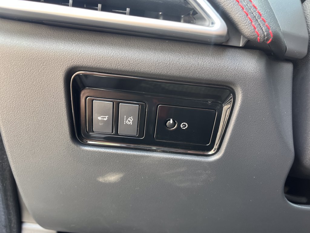 Used 2018 Jaguar F-PACE S AWD/4WD image 19