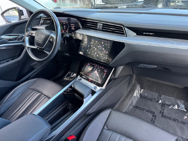 Used 2024 Audi Q8 e-tron Premium Plus w/ Premium Plus Package AWD/4WD image 22