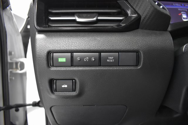 Certified 2023 Nissan Sentra SR w/ Electronics Package image 17