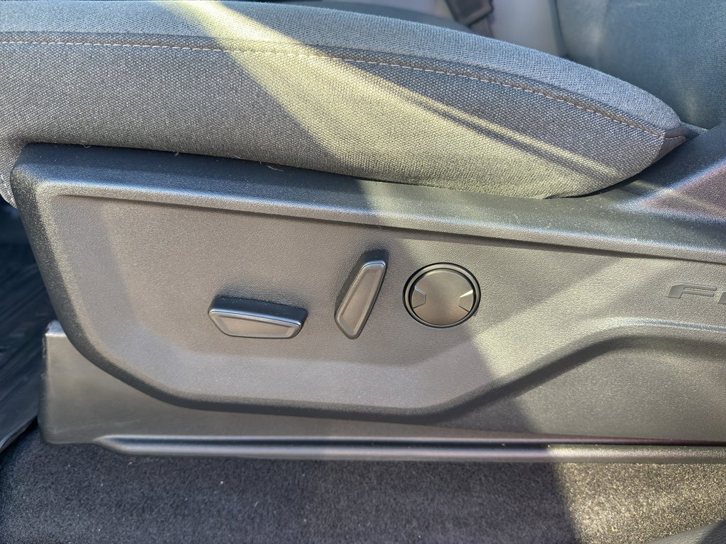 Used 2024 Ford F150 Lightning Flash AWD/4WD image 19