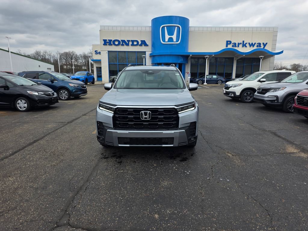 New 2026 Honda Pilot Touring image 8