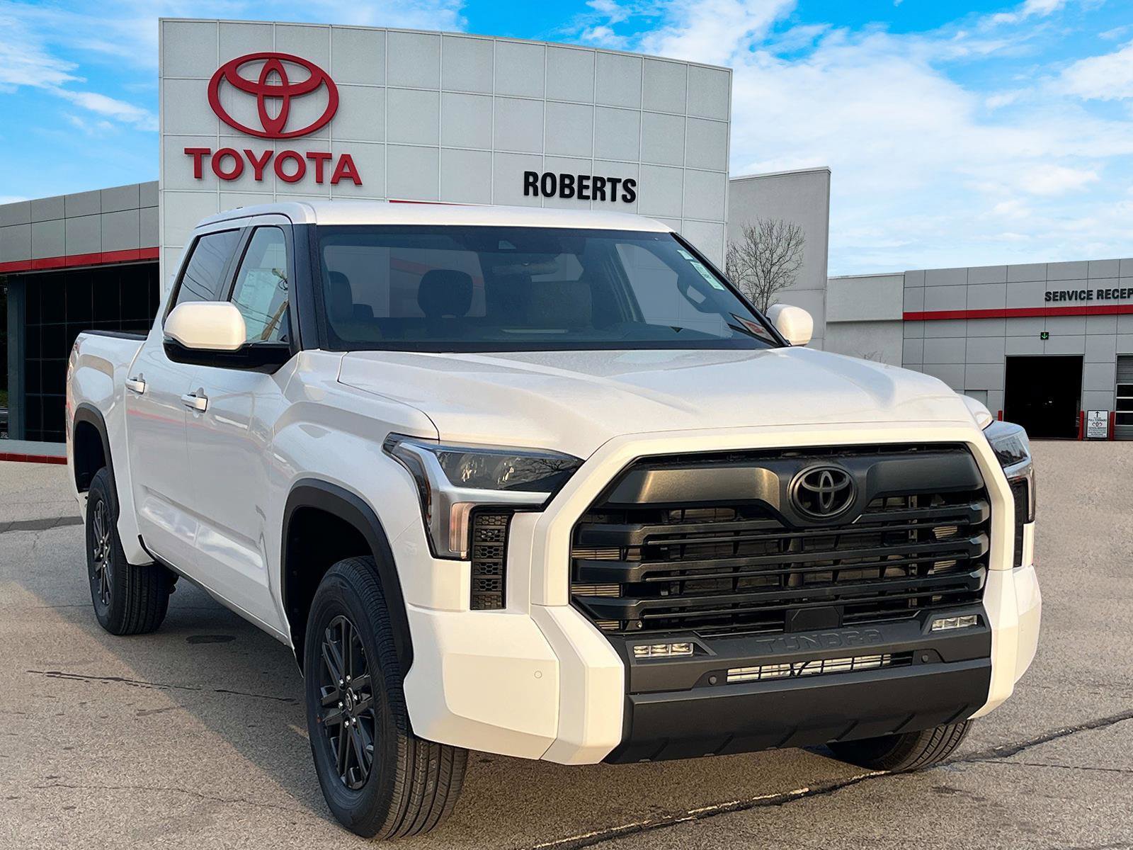 New 2025 Toyota Tundra SR5 w/ SR5 Convenience Package