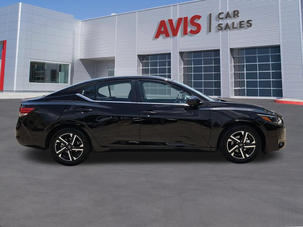 Used 2025 Nissan Sentra SV FWD image 5