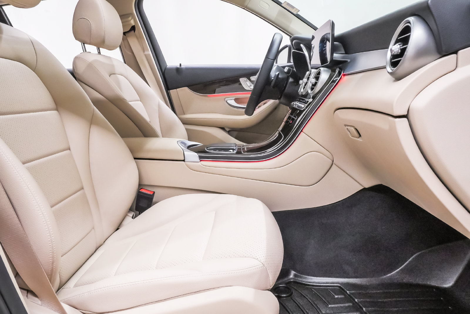 Used 2021 Mercedes-Benz GLC 300 image 15