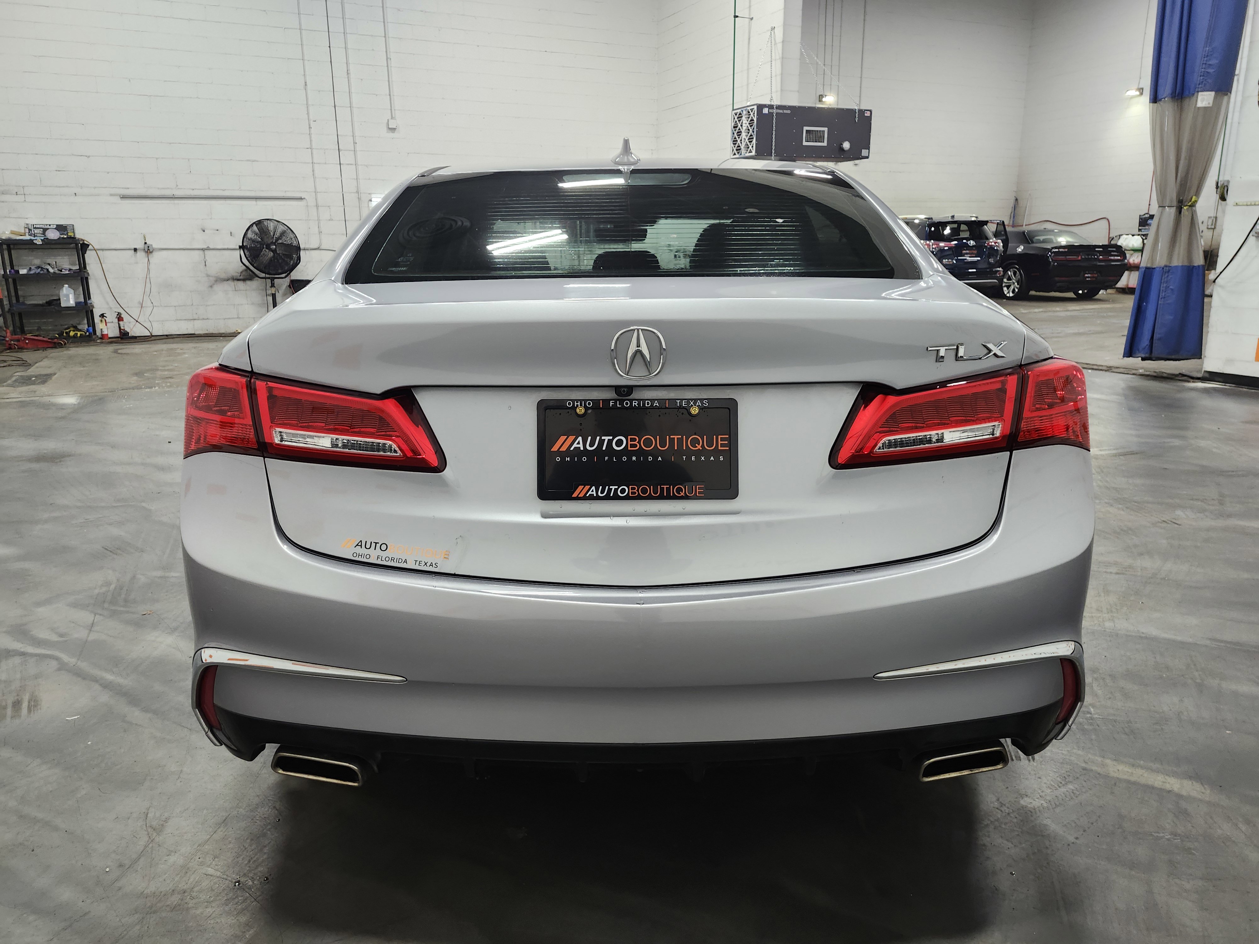 Used 2018 Acura TLX V6 image 17