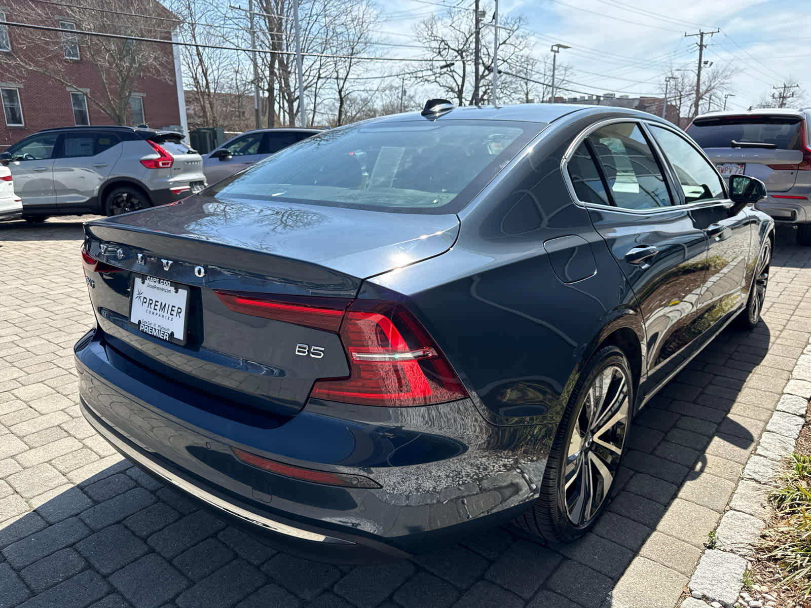 Used 2023 Volvo S60 B5 Ultimate w/ Climate Package FWD image 19