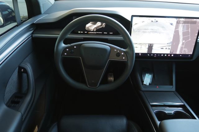 Used 2023 Tesla Model X Plaid image 24
