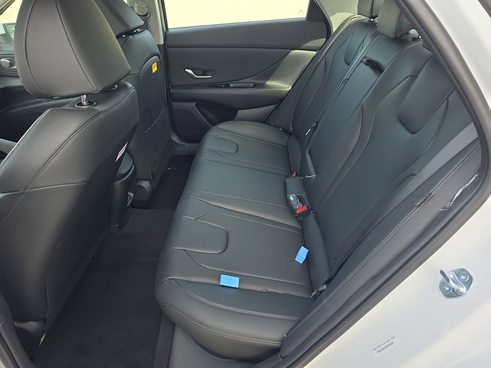 New 2025 Hyundai Elantra Limited image 30