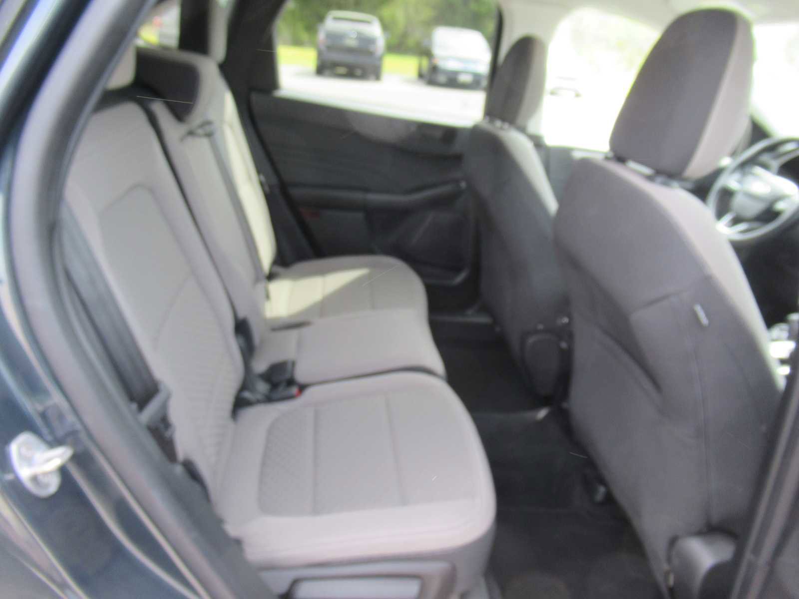 Used 2022 Ford Escape SE w/ SE Sport Appearance Package image 15