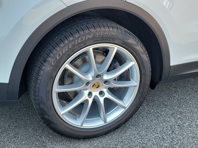Used 2019 Porsche Cayenne AWD/4WD image 13