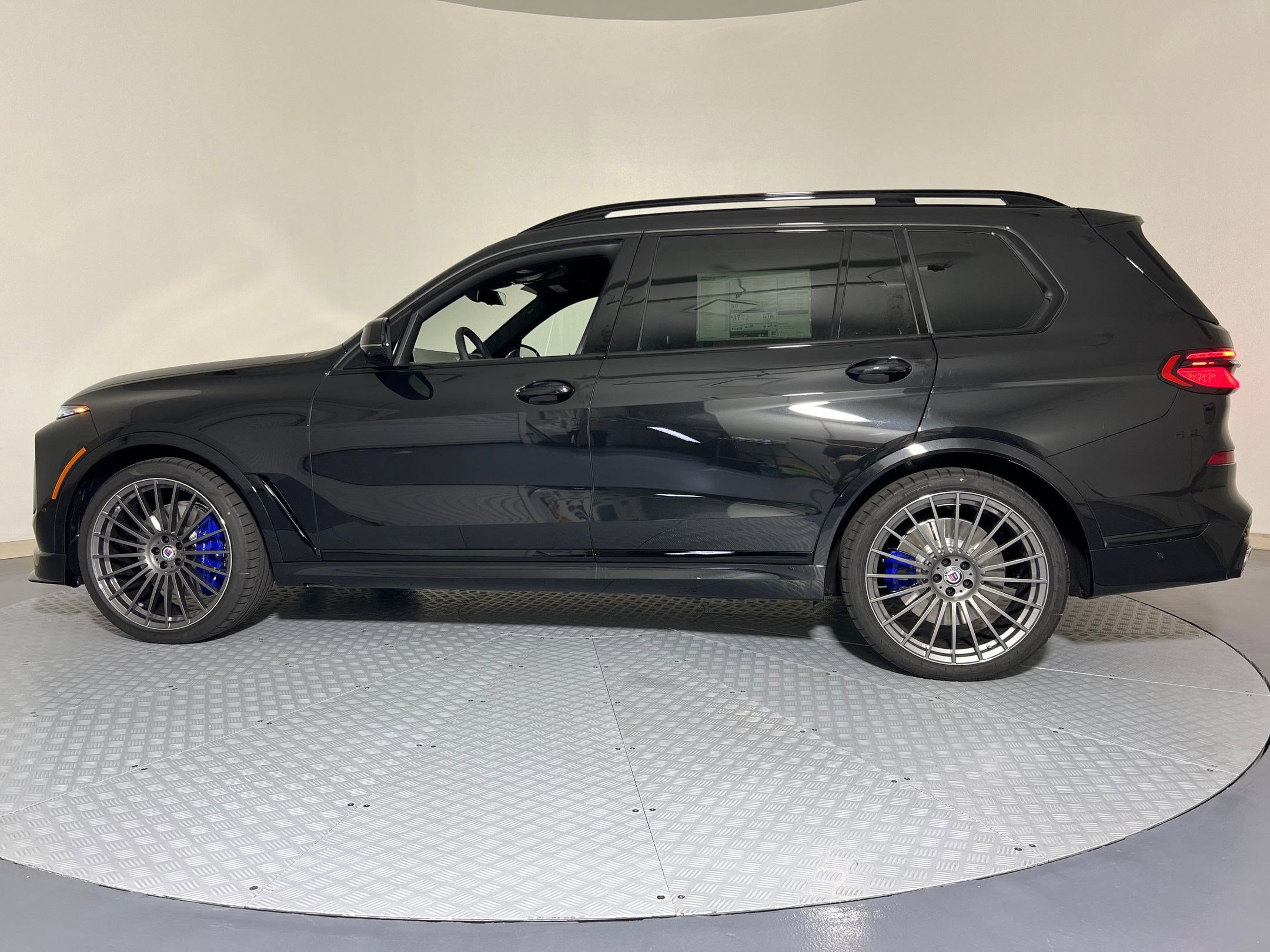 New 2026 BMW ALPINA XB7 image 22