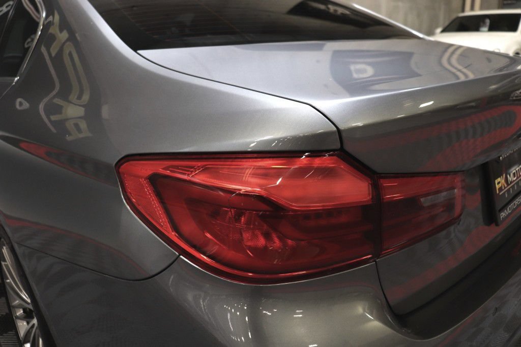 Used 2017 BMW 540i w/ Premium Package RWD image 5