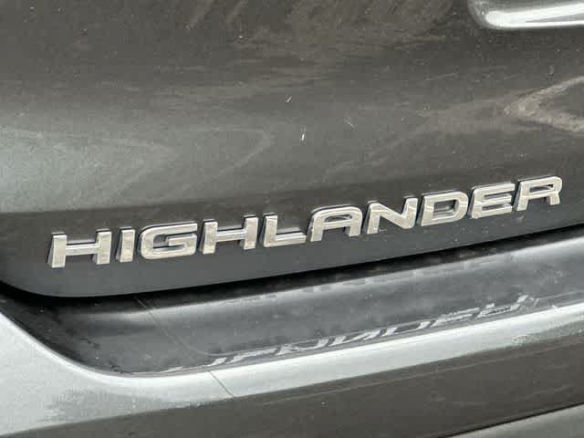 Used 2020 Toyota Highlander LE AWD/4WD image 17