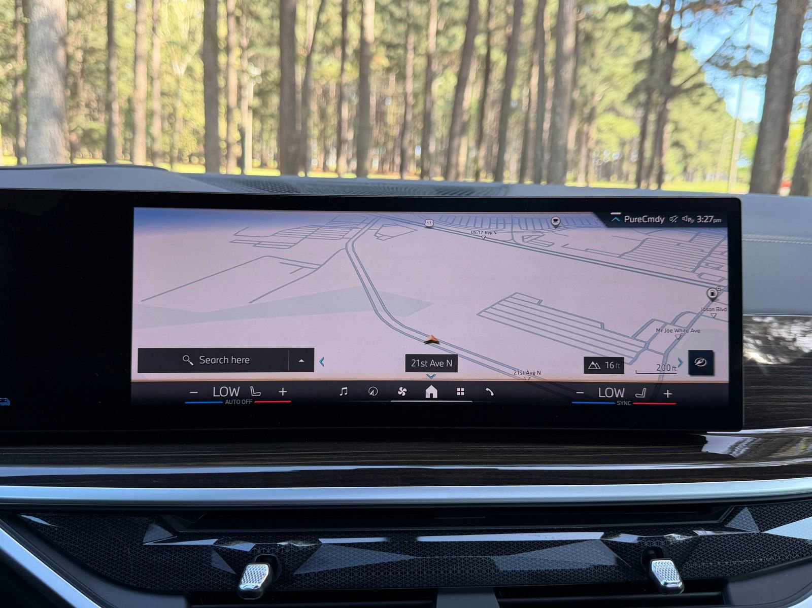 Certified 2024 BMW X5 xDrive50e w/ Premium Package image 5