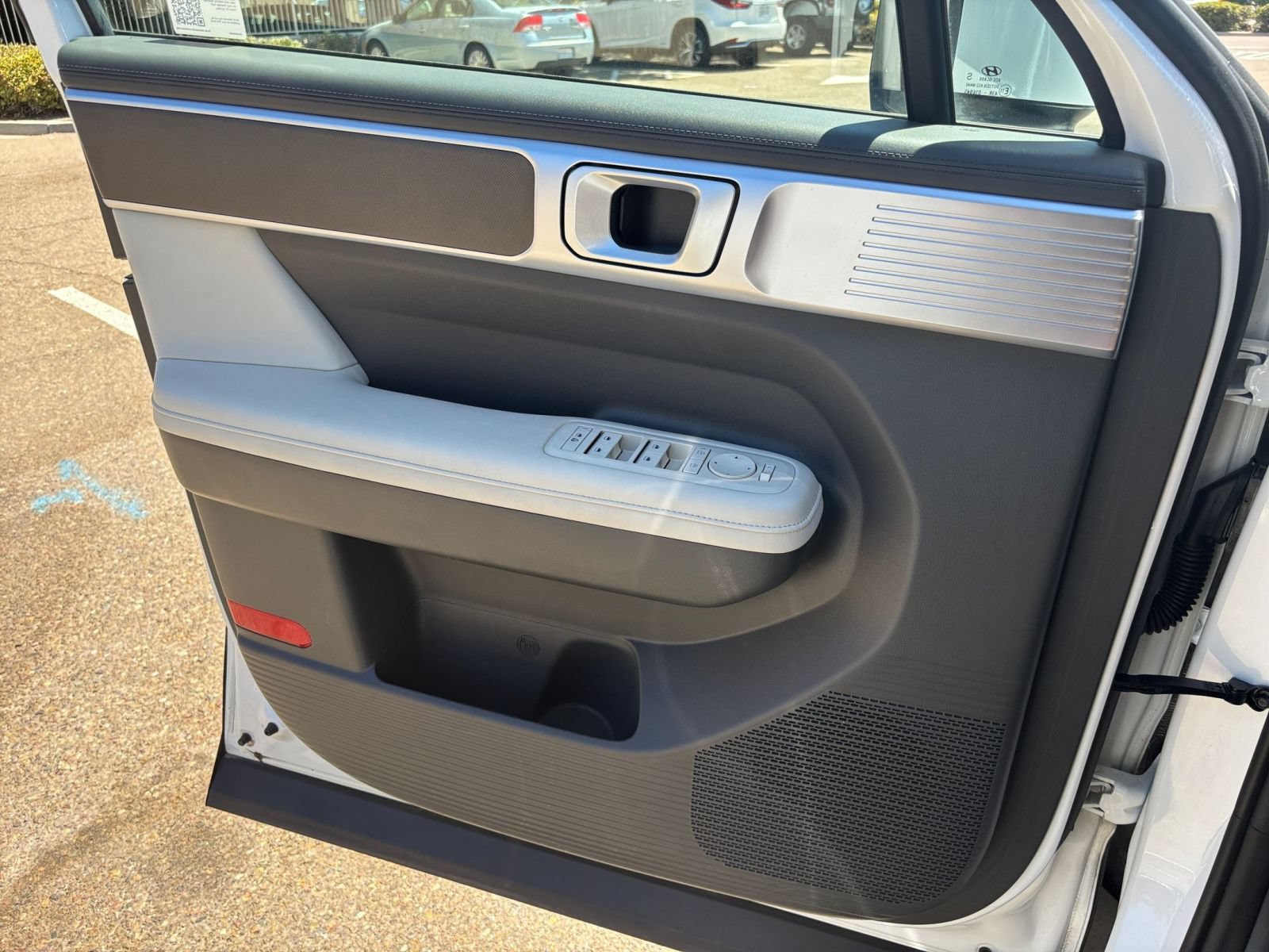 Used 2025 Hyundai Santa Fe SEL FWD image 18