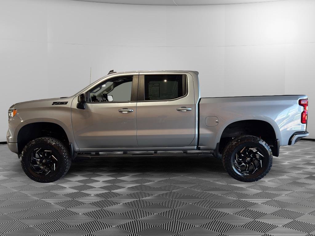 Used 2024 Chevrolet Silverado 1500 RST AWD/4WD image 2