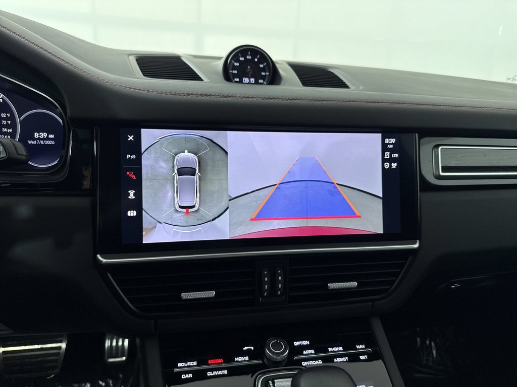 Certified 2023 Porsche Cayenne Turbo AWD/4WD image 30