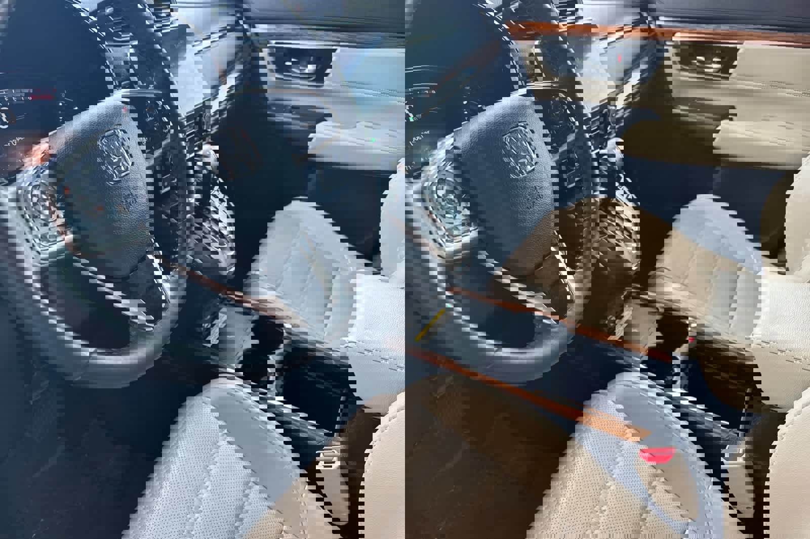 Used 2020 Honda CR-V Touring image 11