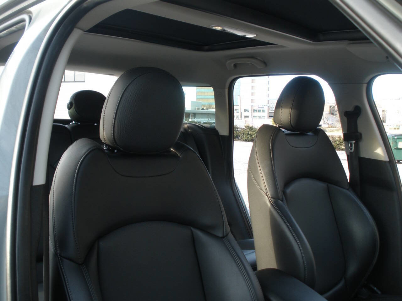 Used 2019 MINI Cooper Countryman S w/ Storage Package image 34