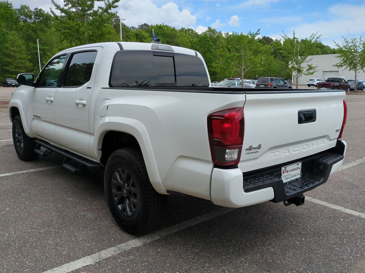 Used 2023 Toyota Tacoma SR5 w/ Technology Package AWD/4WD image 6
