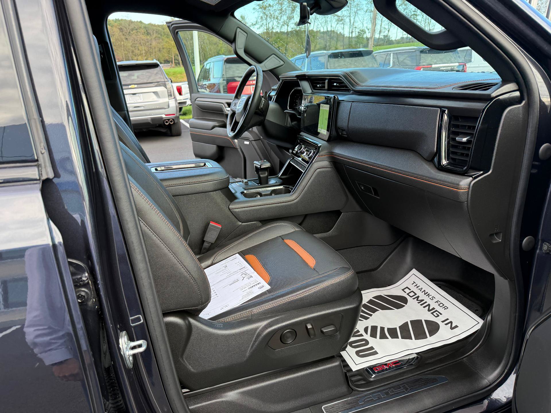 Certified 2022 GMC Sierra 1500 AT4 w/ AT4 Premium Package AWD/4WD image 17