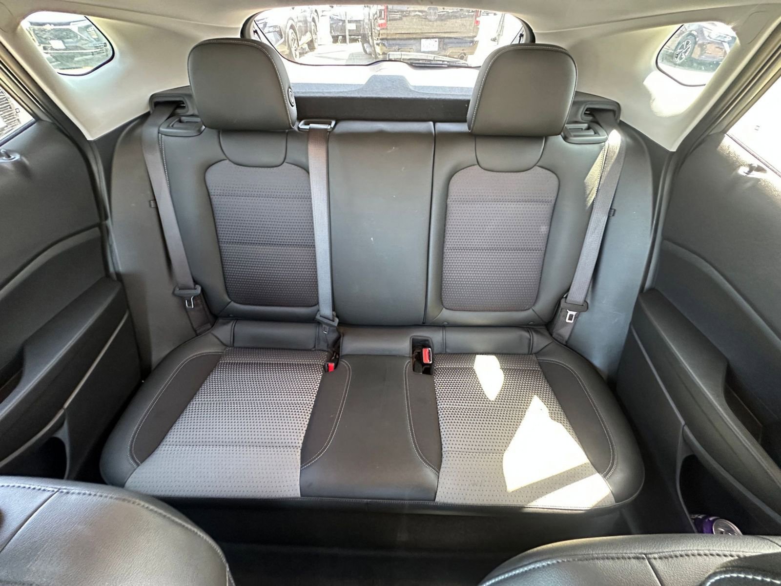 Used 2025 Chevrolet Trax LT FWD image 37