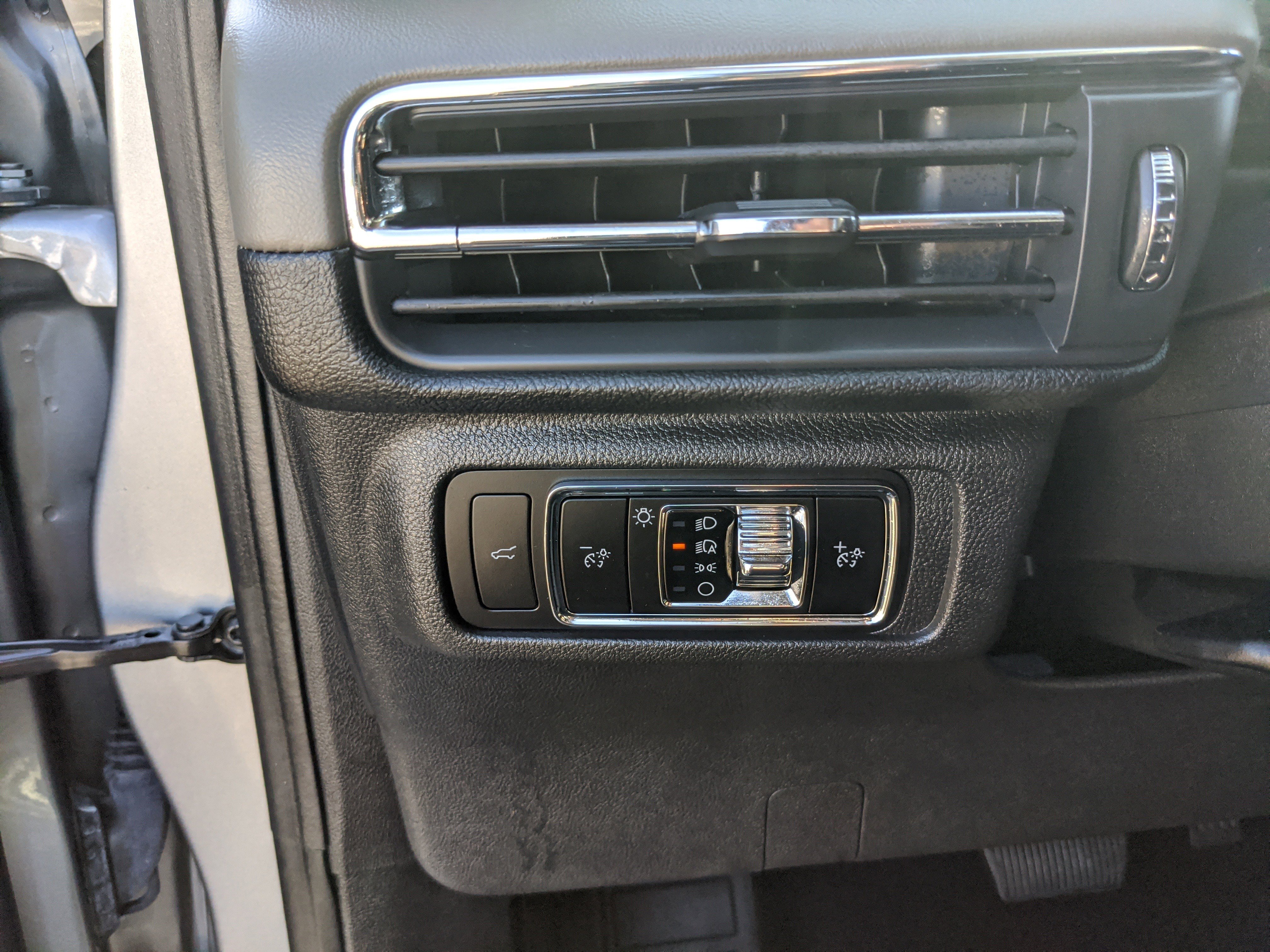 Used 2024 Lincoln Corsair Reserve image 29