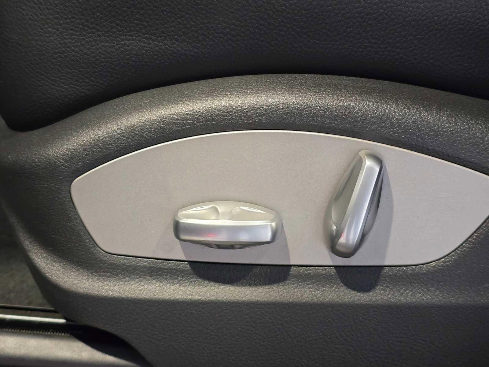 Used 2018 Porsche Macan image 22