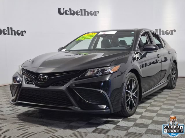 Certified 2022 Toyota Camry SE w/ Cold Weather Package FWD image 3