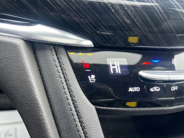 Used 2025 Cadillac XT6 Premium Luxury image 30